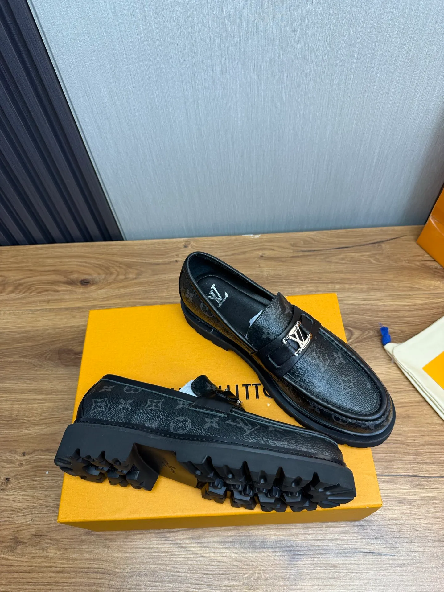 Factory 680💰 LV. Men's business casual leather shoes, all made of imported original brand leather, just to create a more comfortable wearing experience, original non-slip and wear-resistant outsole ✔️16-45 (38.45 non-returnable)